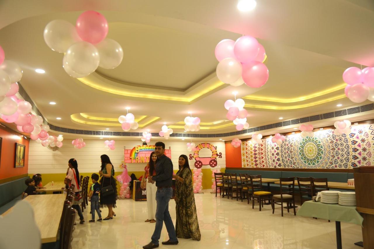 Vijay Vilas Hotel & Convention Hall Agra  Bagian luar foto